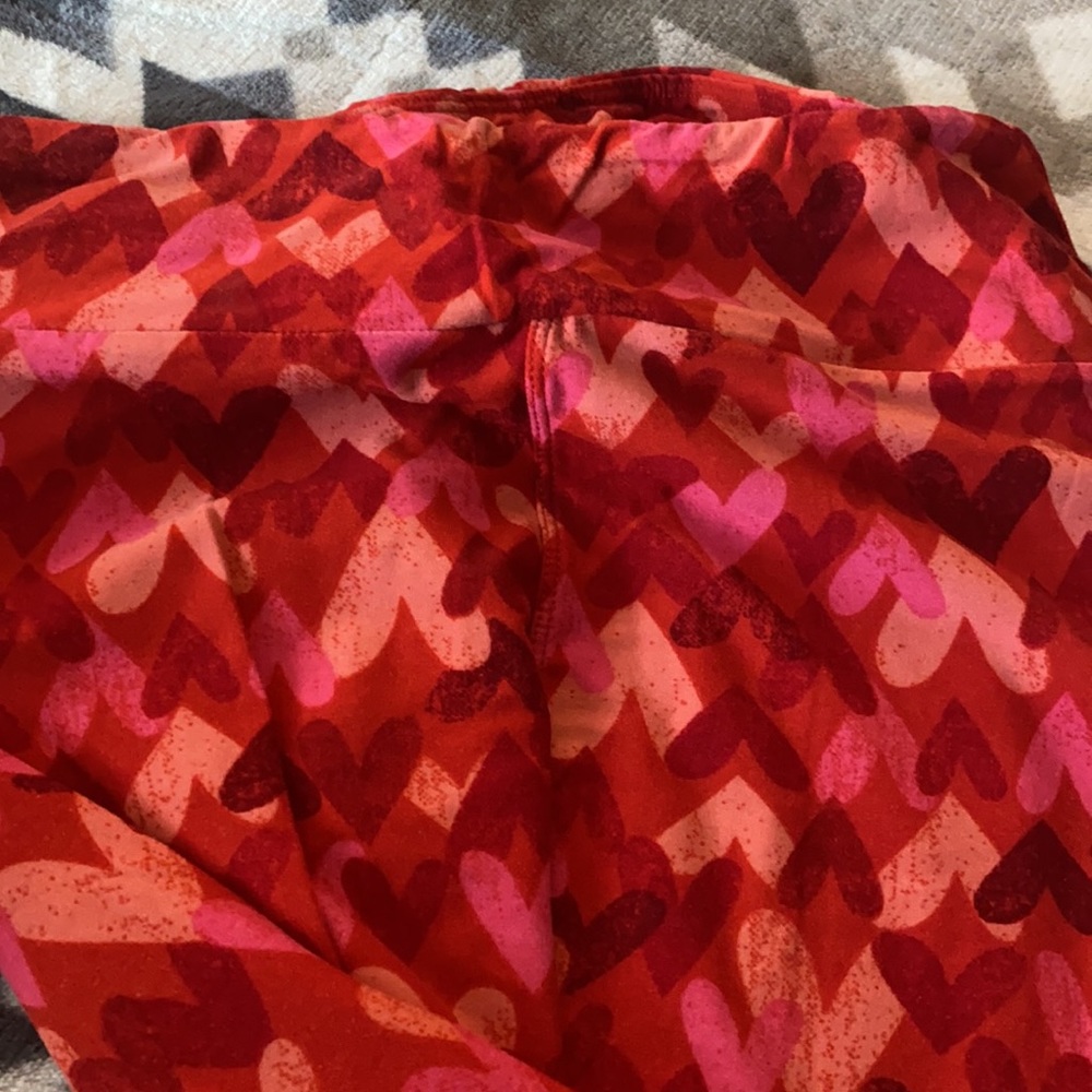Lularoe valentines leggings size OS (L-13) - Picture 3 of 5